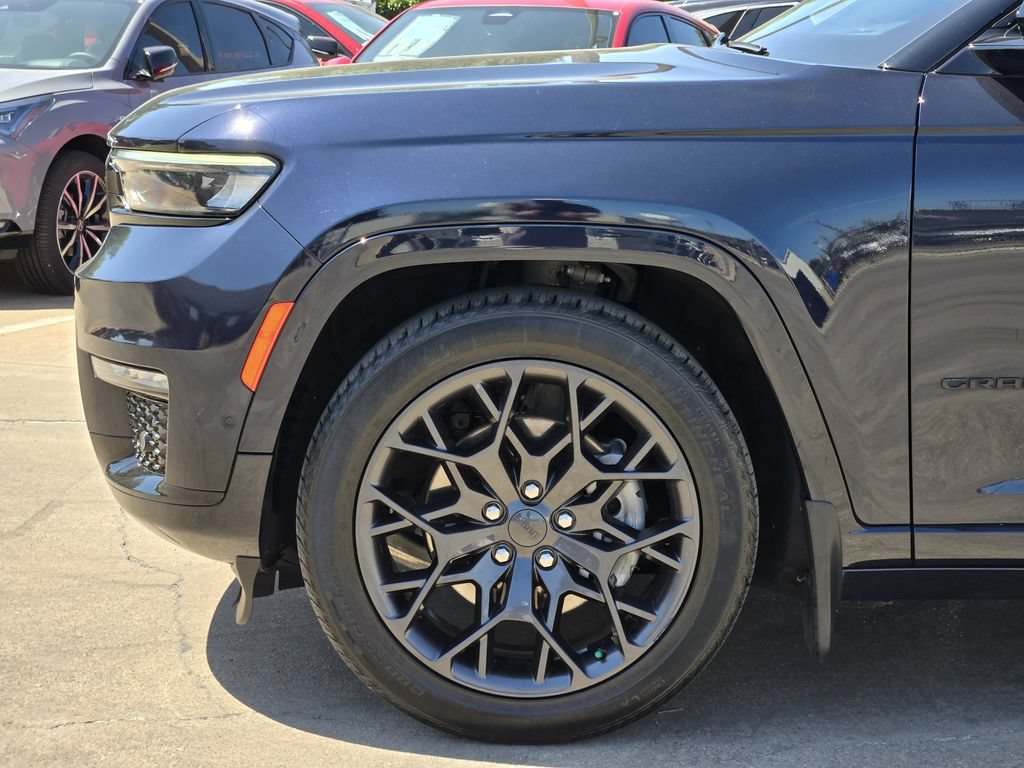 Used 2023 Jeep Grand Cherokee L Summit AWD/4WD image 13