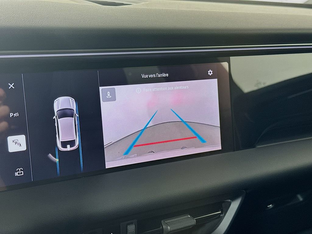 Certified 2024 Porsche Macan 4 Electric image 17