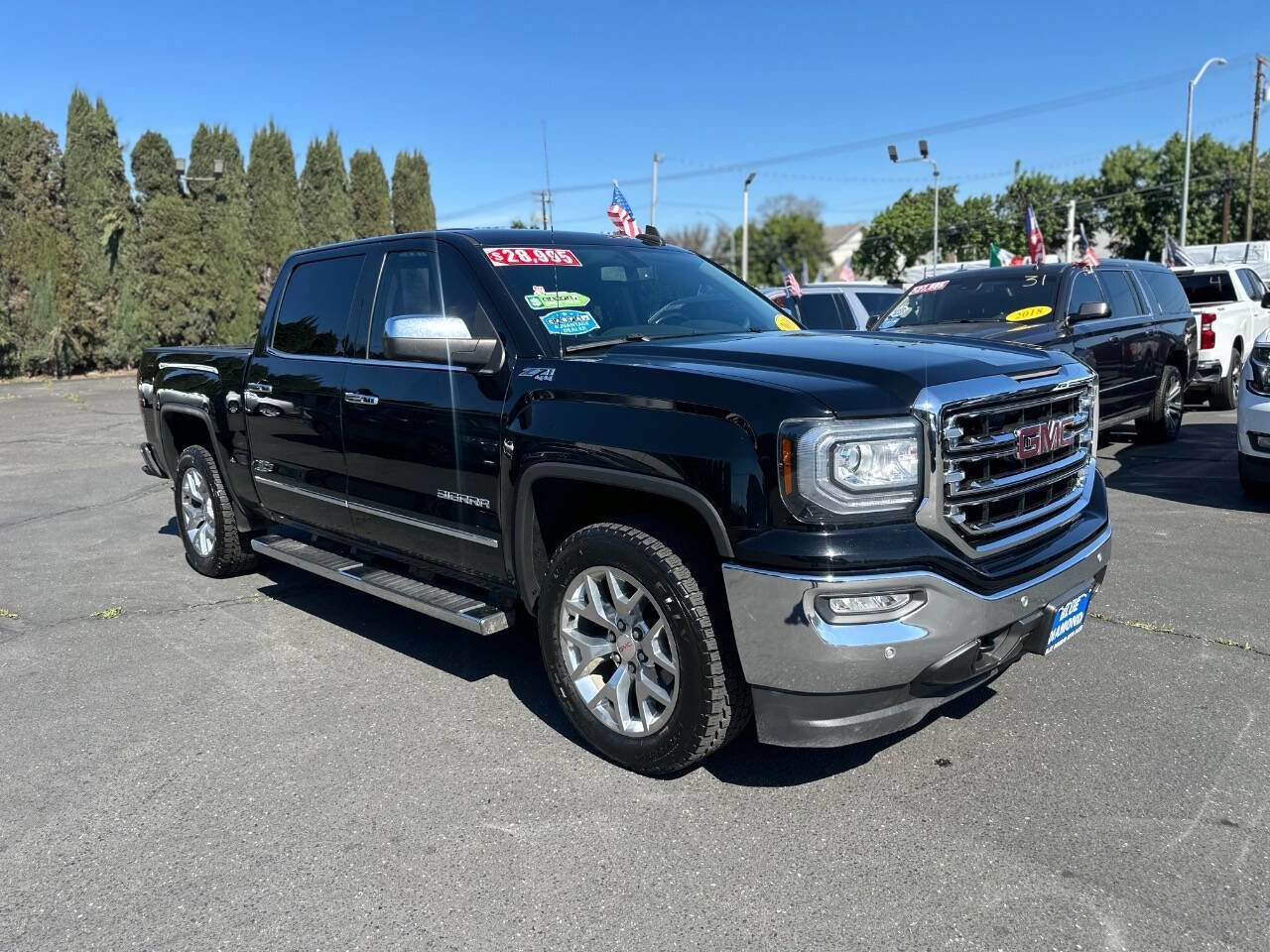 Used 2018 GMC Sierra 1500 SLT w/ SLT Premium Package image 1