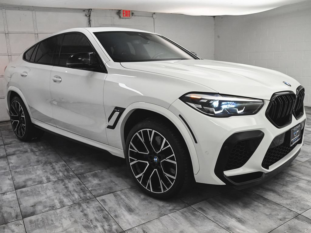 Used 2021 BMW X6 M AWD/4WD image 3