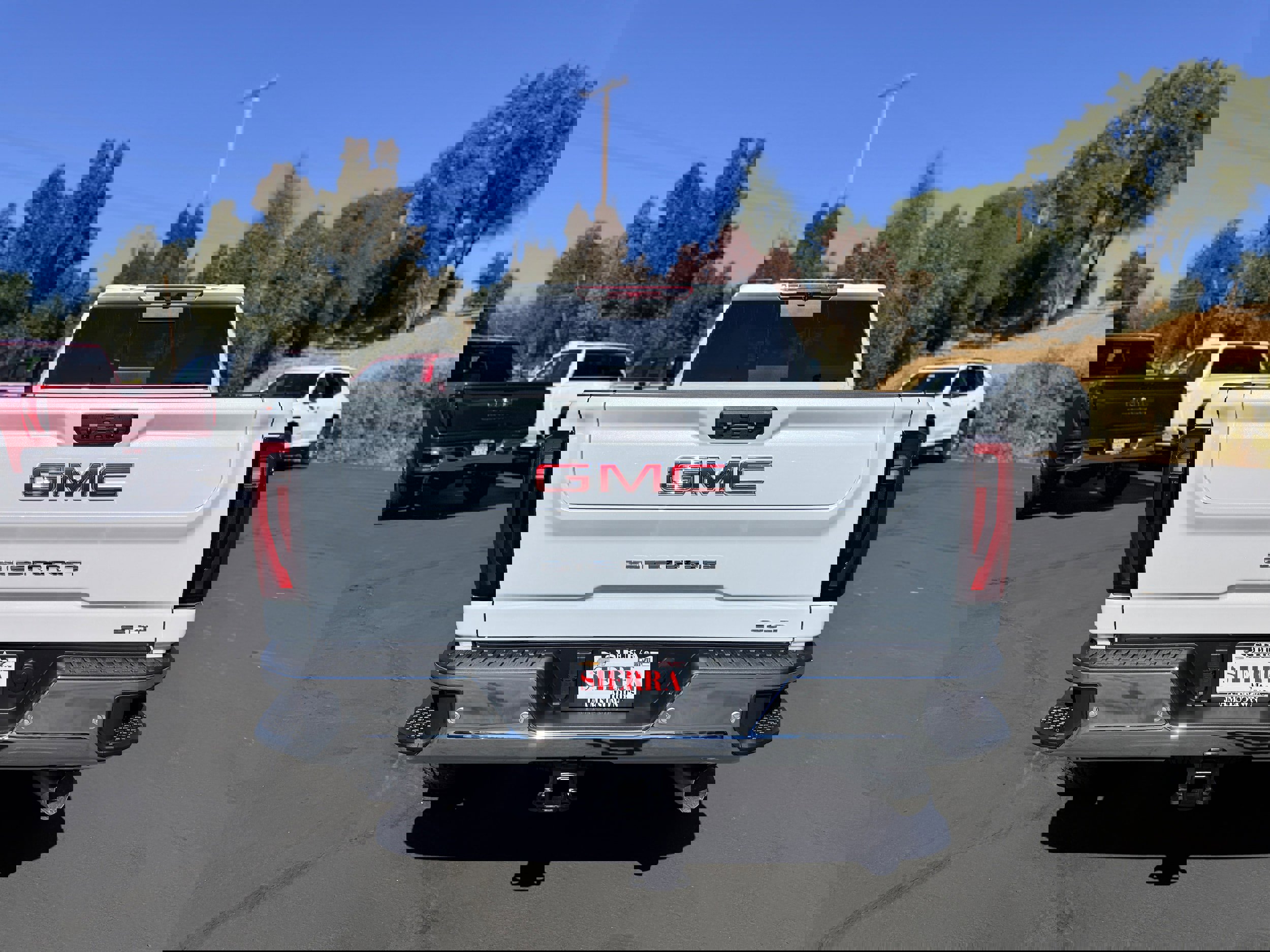 New 2026 GMC Sierra 2500 SLT w/ SLT Premium Package image 5