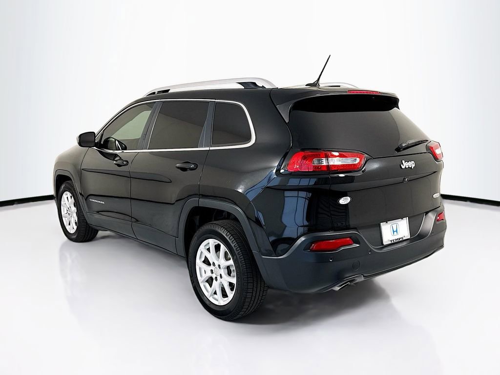 Used 2018 Jeep Cherokee Latitude w/ Safety Group image 7