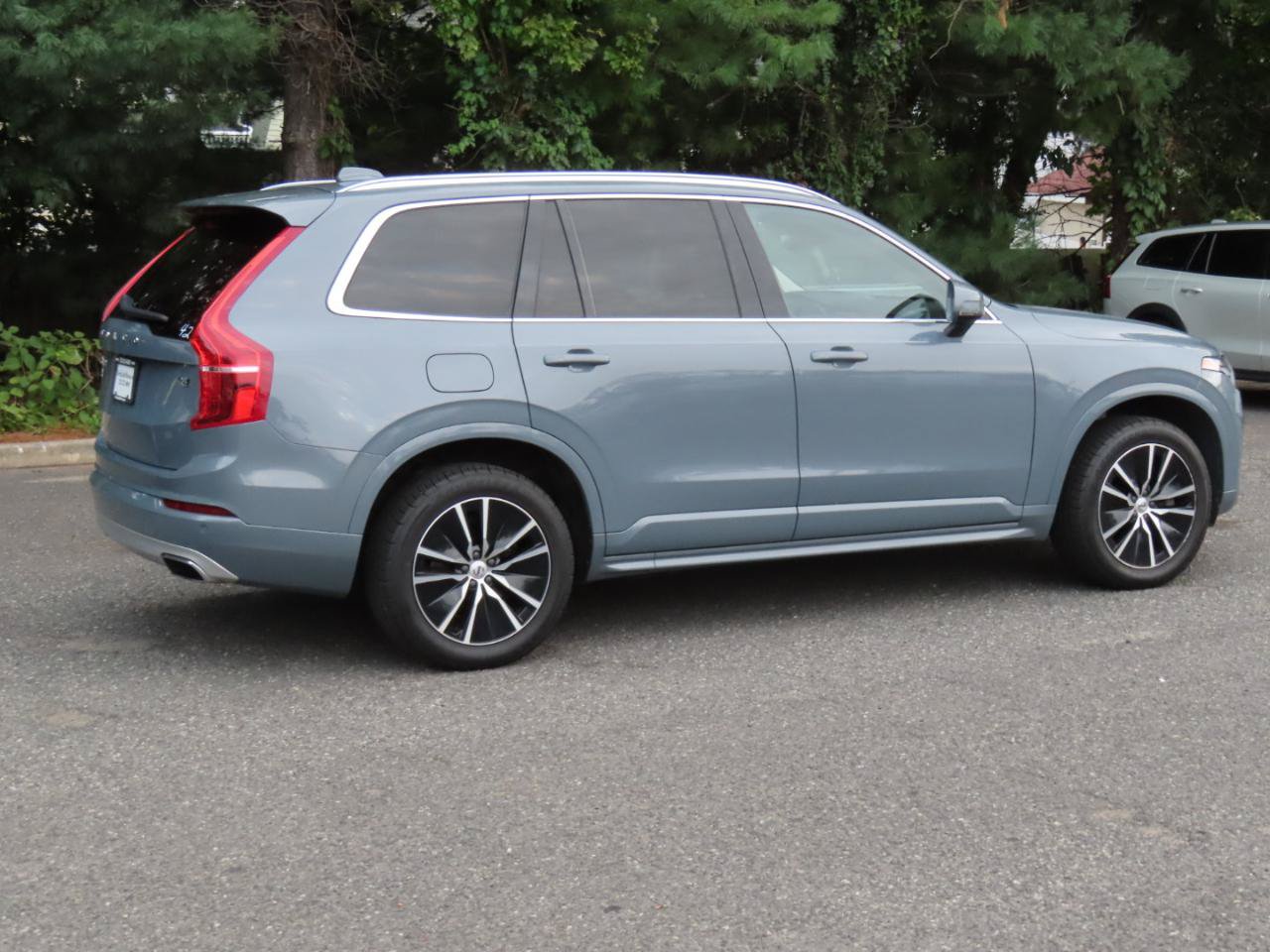 Used 2020 Volvo XC90 T6 Momentum AWD/4WD image 6