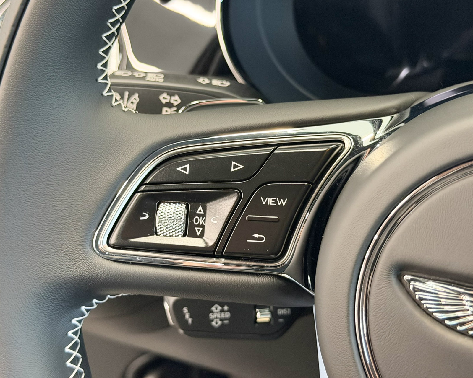 New 2027 Bentley Bentayga AWD/4WD image 27