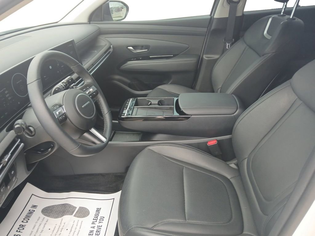 Used 2025 Hyundai Tucson Limited image 15
