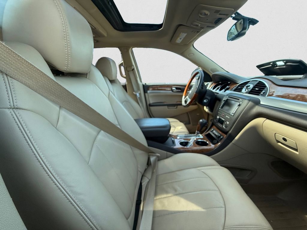 Used 2008 Buick Enclave CXL w/ Entertainment Package #4 image 11