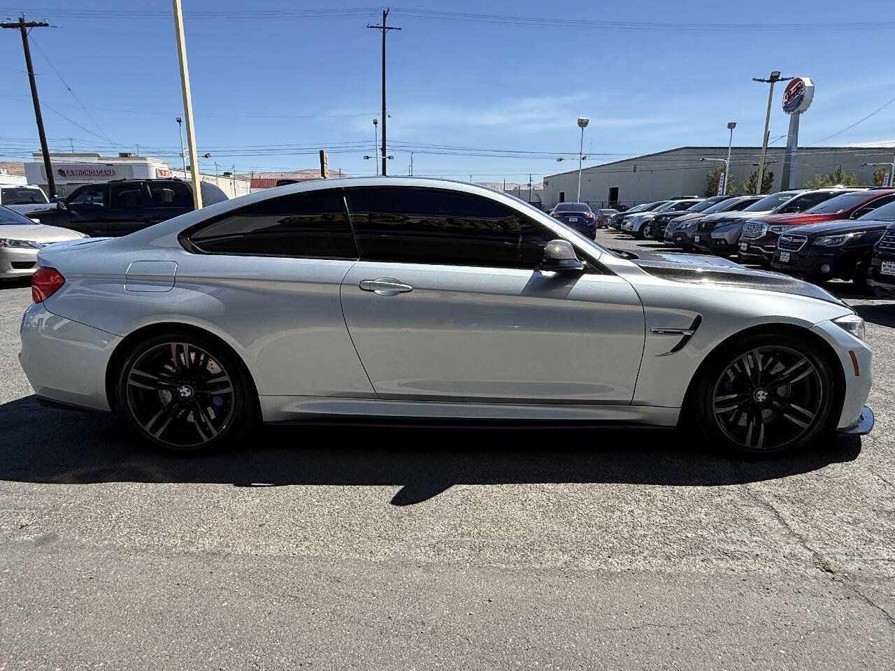 Used 2017 BMW M4 Coupe RWD image 2