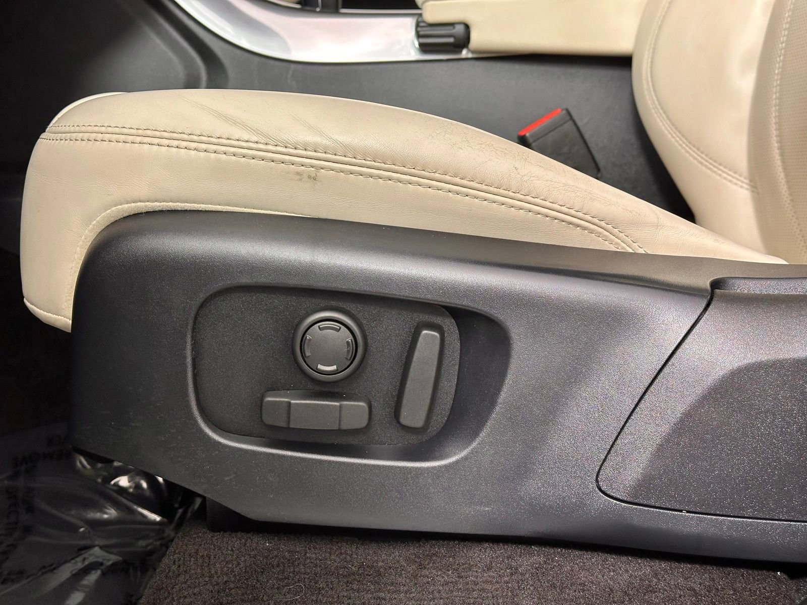Used 2018 Land Rover Range Rover Sport HSE AWD/4WD image 22