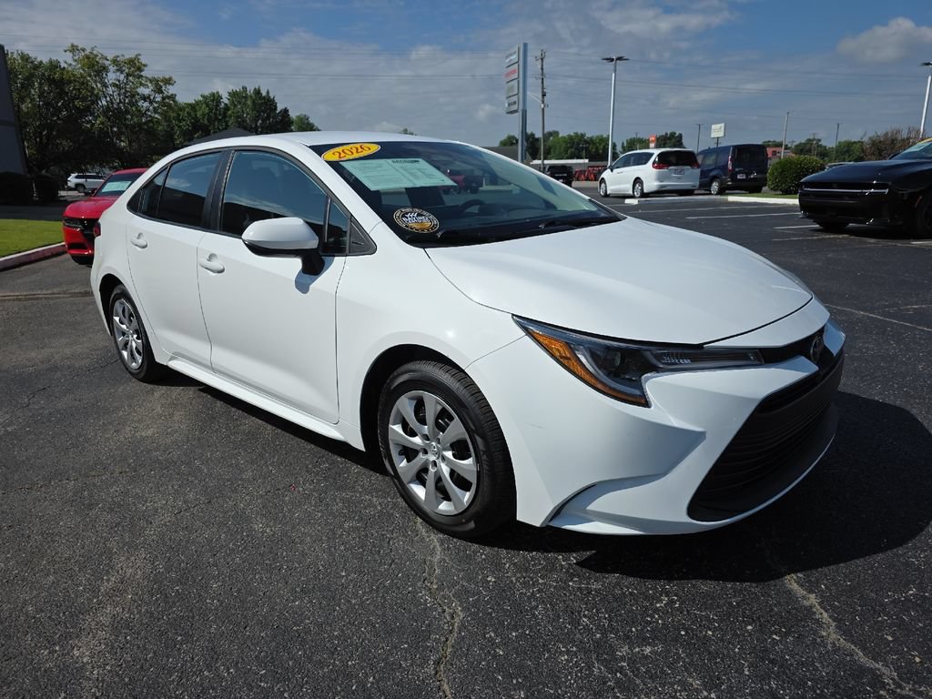 Used 2026 Toyota Corolla LE FWD image 4