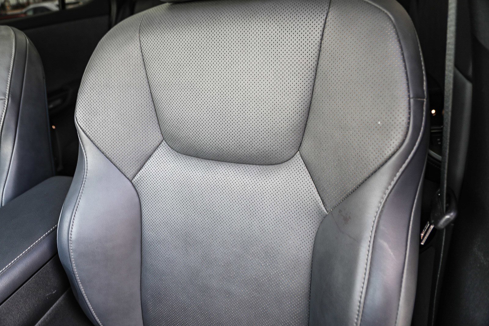 Used 2023 Lexus RZ 450e Premium image 25