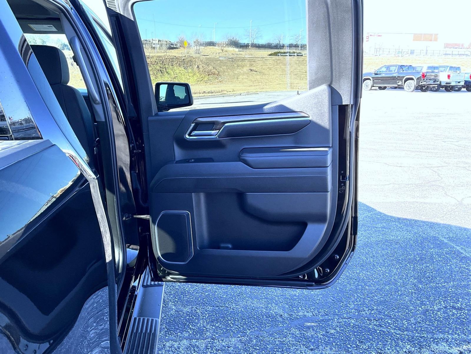 Certified 2023 Chevrolet Silverado 1500 LT w/ Z71 Off-Road Package image 18