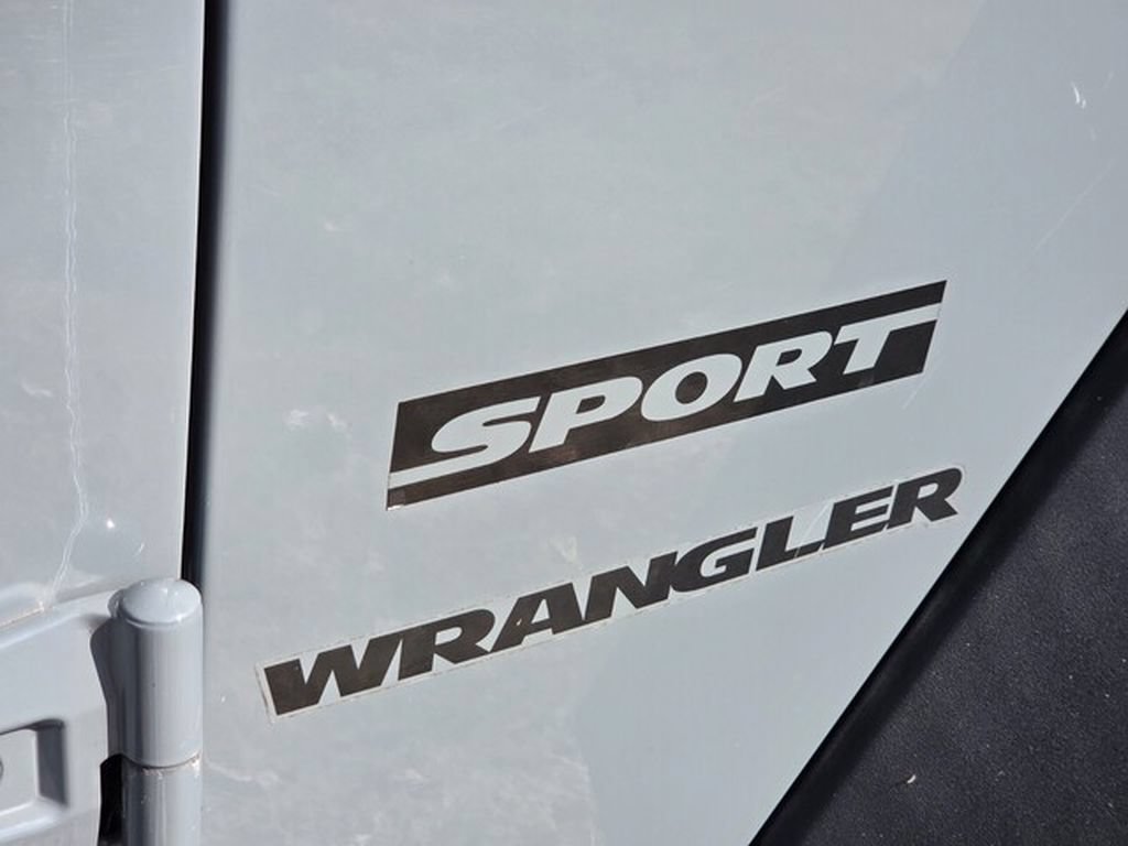 Used 2015 Jeep Wrangler Sport w/ Quick Order Package 23S AWD/4WD image 11