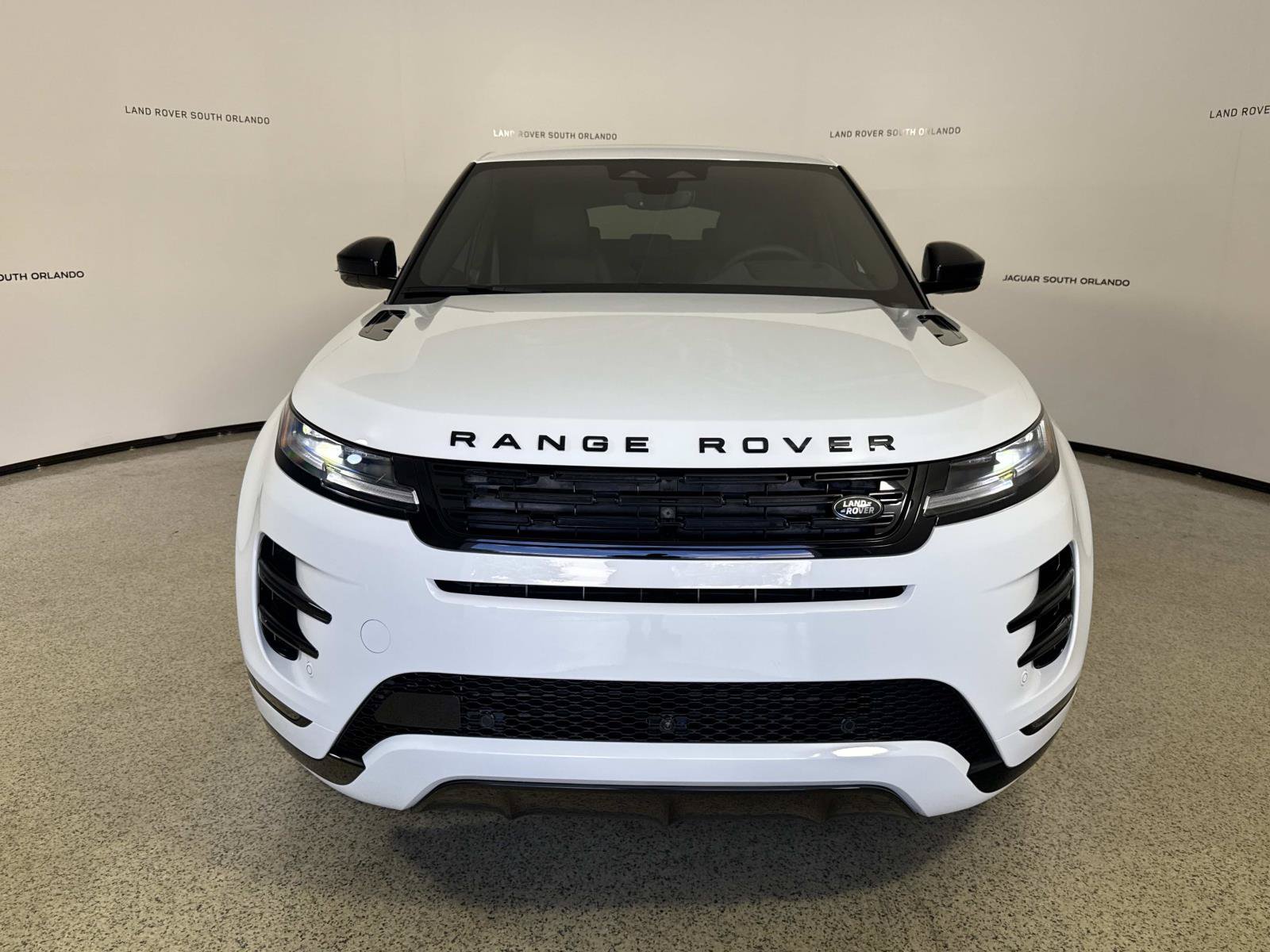 New 2026 Land Rover Range Rover Evoque Hoxton AWD/4WD image 8