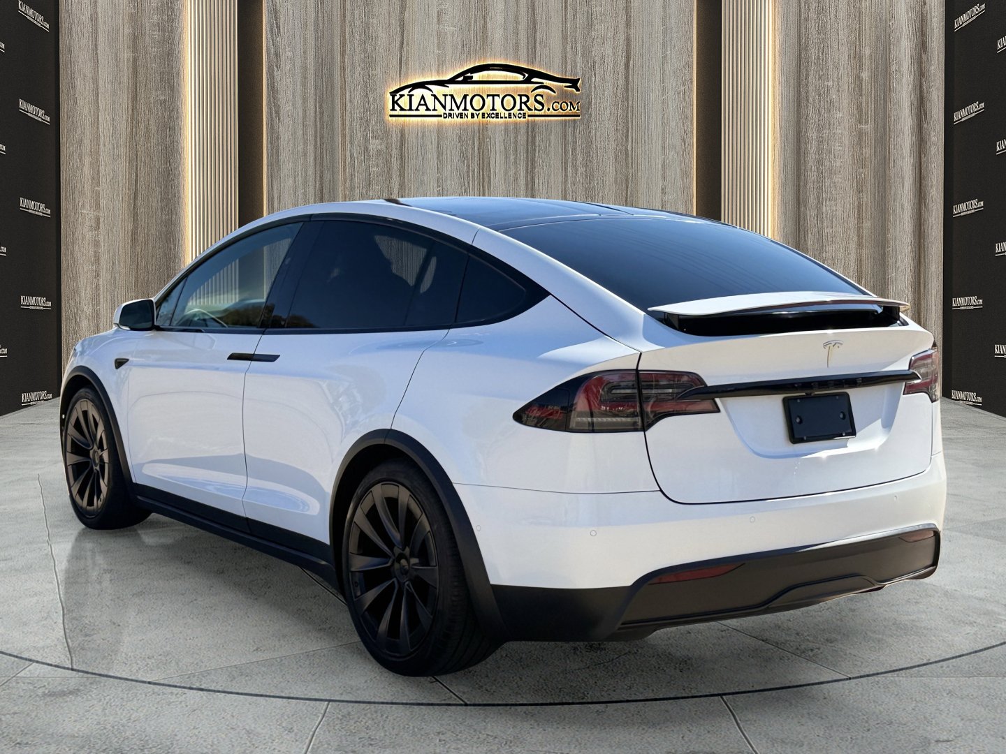 Used 2023 Tesla Model X AWD/4WD image 5