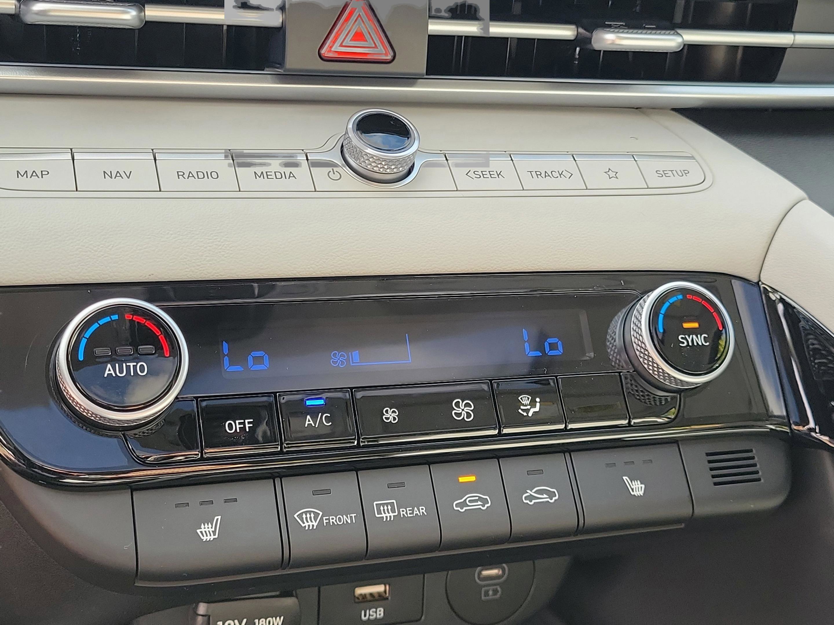 New 2026 Hyundai Elantra Limited image 17