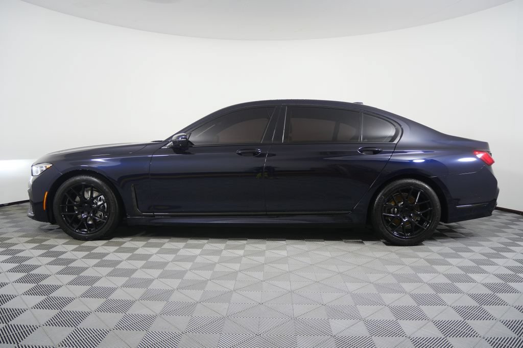 Used 2022 BMW 740i xDrive w/ M Sport Package AWD/4WD image 6