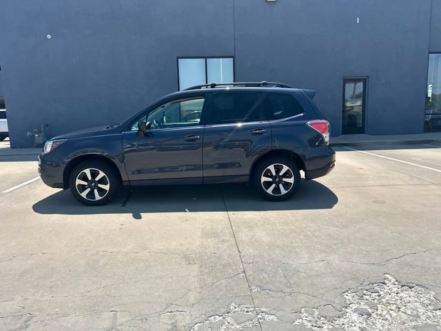 Used 2017 Subaru Forester 2.5i Limited AWD/4WD image 6