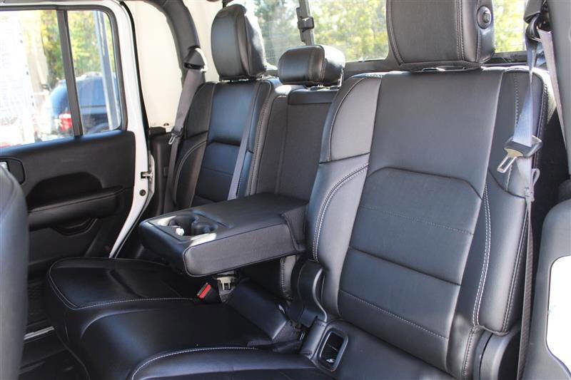 Used 2022 Jeep Gladiator Overland w/ Popular Equipment Package image 27