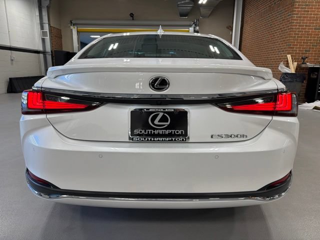 Used 2025 Lexus ES 300h w/ Technology Package FWD image 6