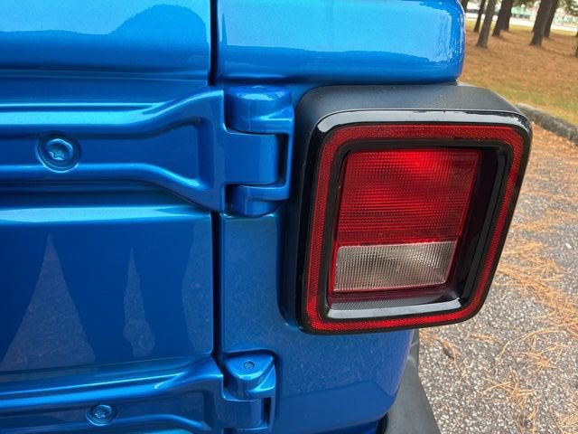 Used 2024 Jeep Wrangler Sport S image 15