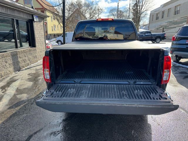 Used 2013 Nissan Frontier SV image 24
