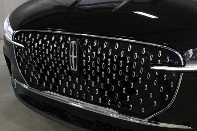 New 2026 Lincoln Aviator AWD image 32