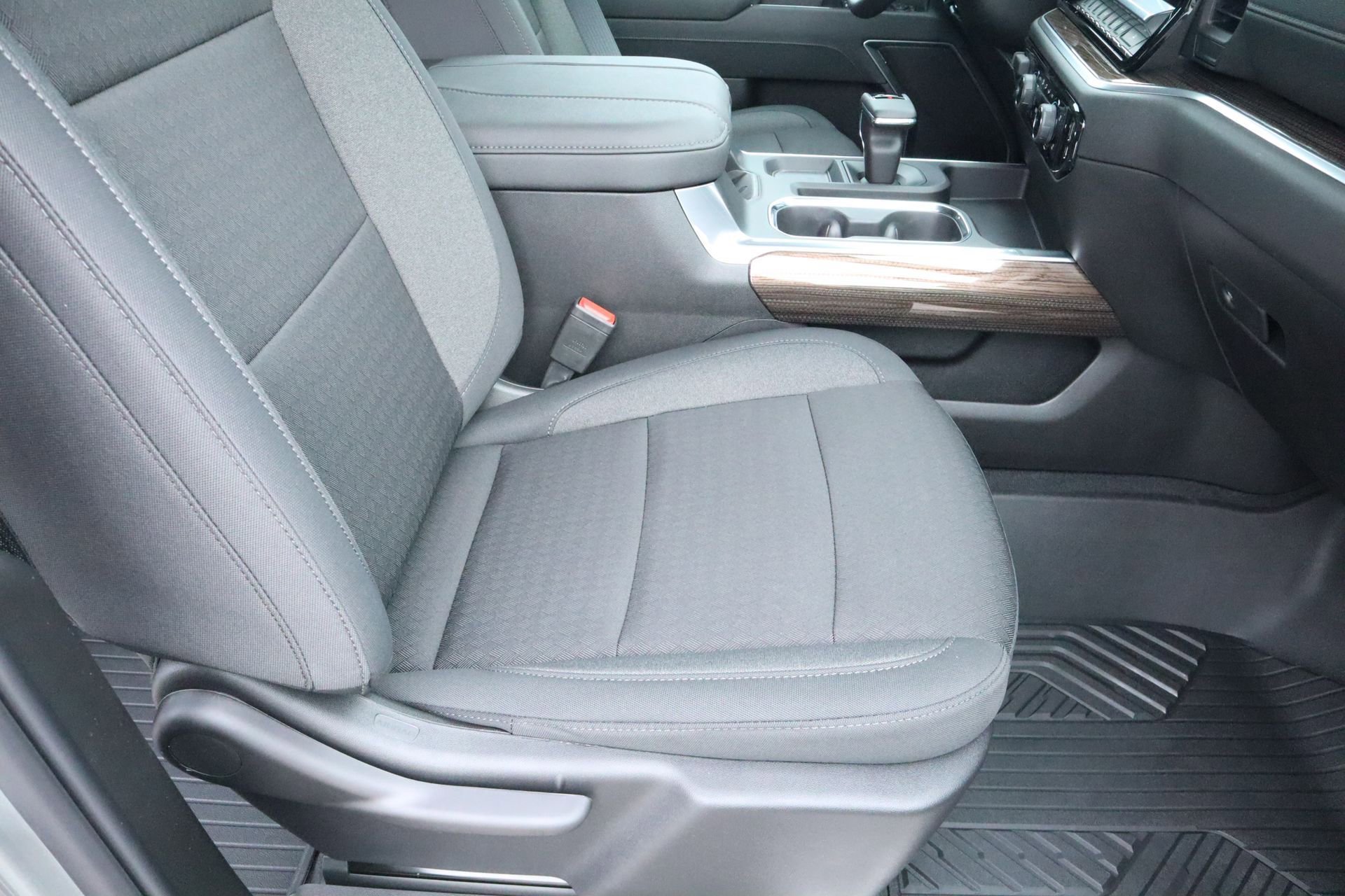 New 2026 Chevrolet Silverado 1500 LT image 15