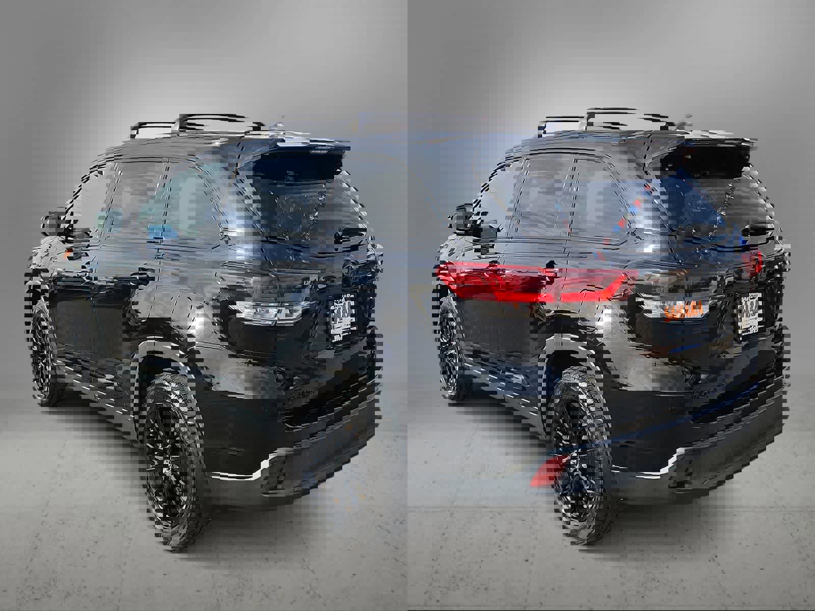 Used 2019 Toyota Highlander SE w/ Nightshade Edition image 7