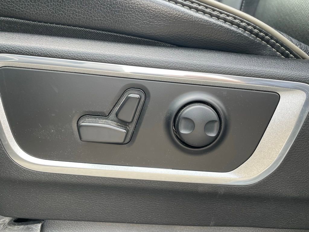 Used 2024 RAM 1500 Laramie image 11