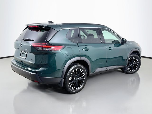Used 2026 Nissan Rogue Dark Armor AWD/4WD image 7