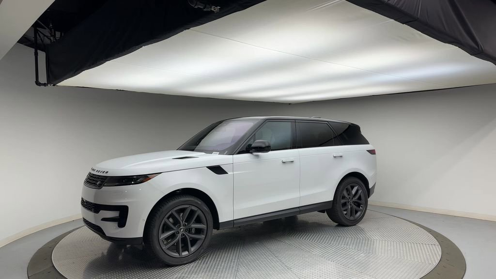 Used 2023 Land Rover Range Rover Sport SE image 4