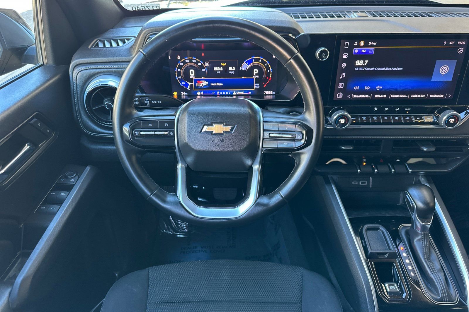 Certified 2024 Chevrolet Colorado LT w/ LT Convenience Package image 17