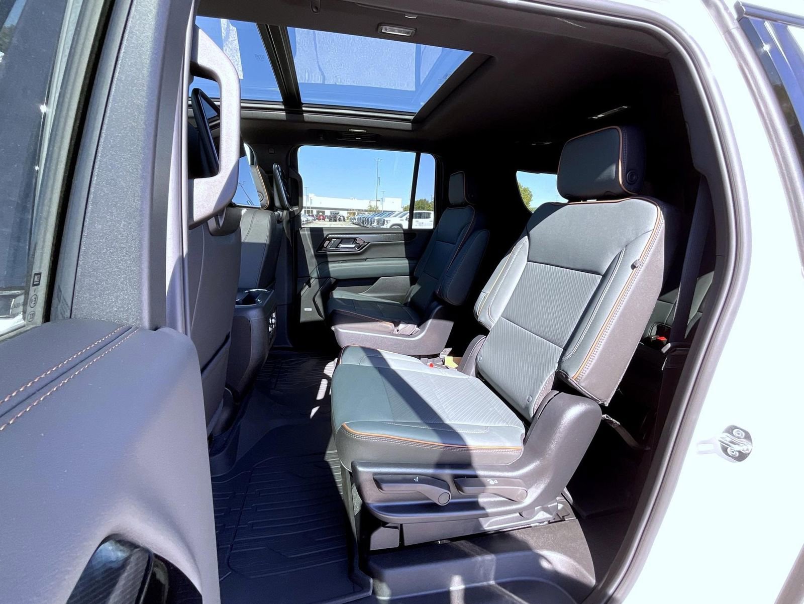 New 2026 GMC Yukon XL AT4 w/ AT4 Premium Plus Package image 19