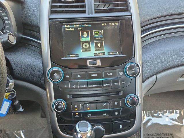 Used 2015 Chevrolet Malibu LT FWD image 15
