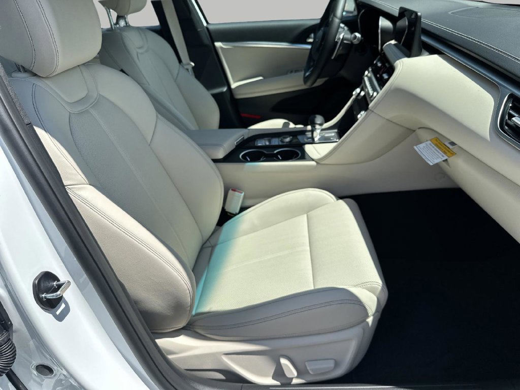 New 2026 Genesis G70 2.5T RWD image 25
