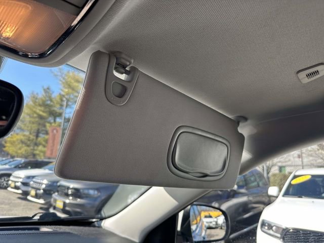 Certified 2019 Jeep Cherokee Limited w/ Technology Group image 31