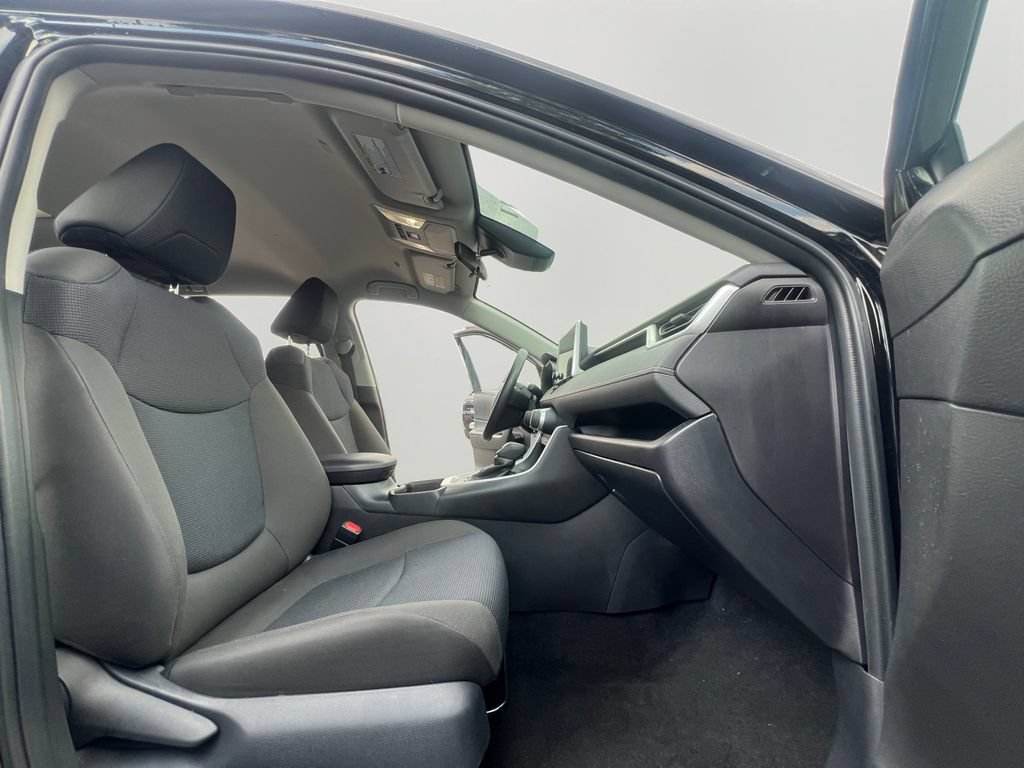Used 2025 Toyota RAV4 LE AWD/4WD image 23
