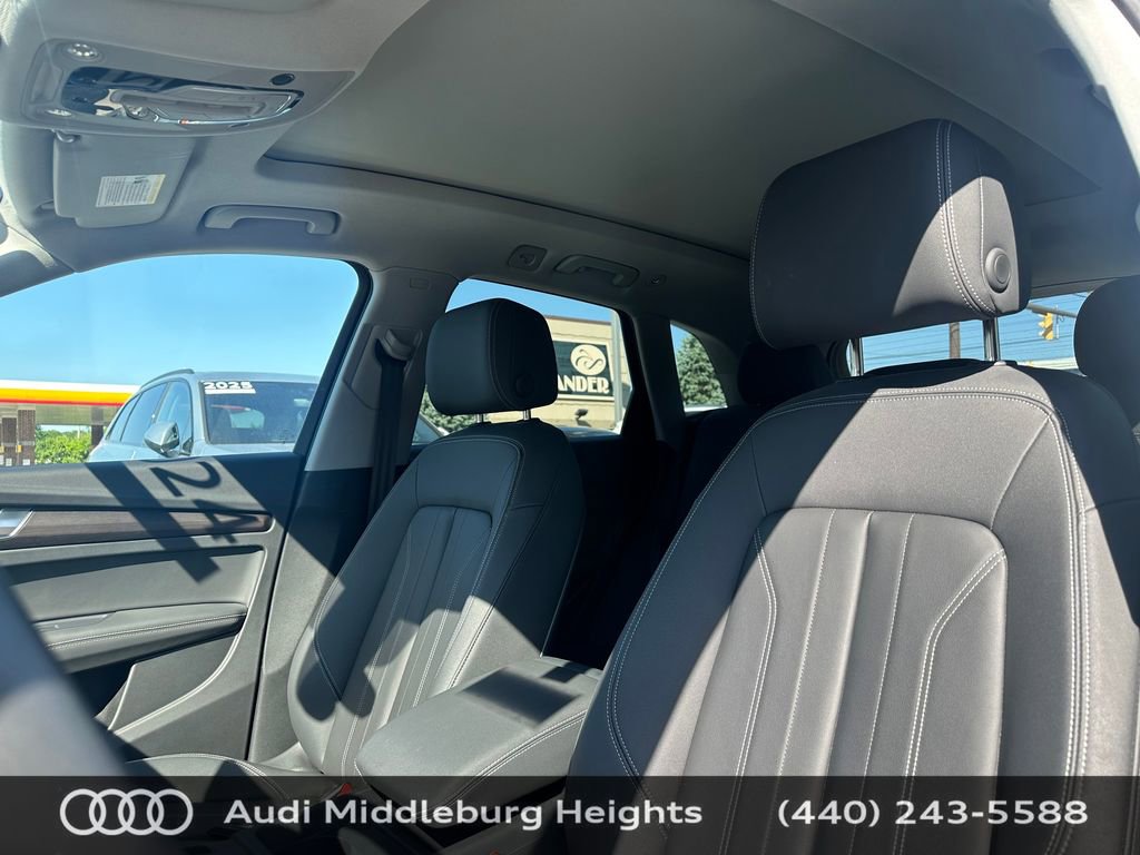 Used 2024 Audi Q5 2.0T Premium Plus w/ Premium Plus Package AWD/4WD image 14