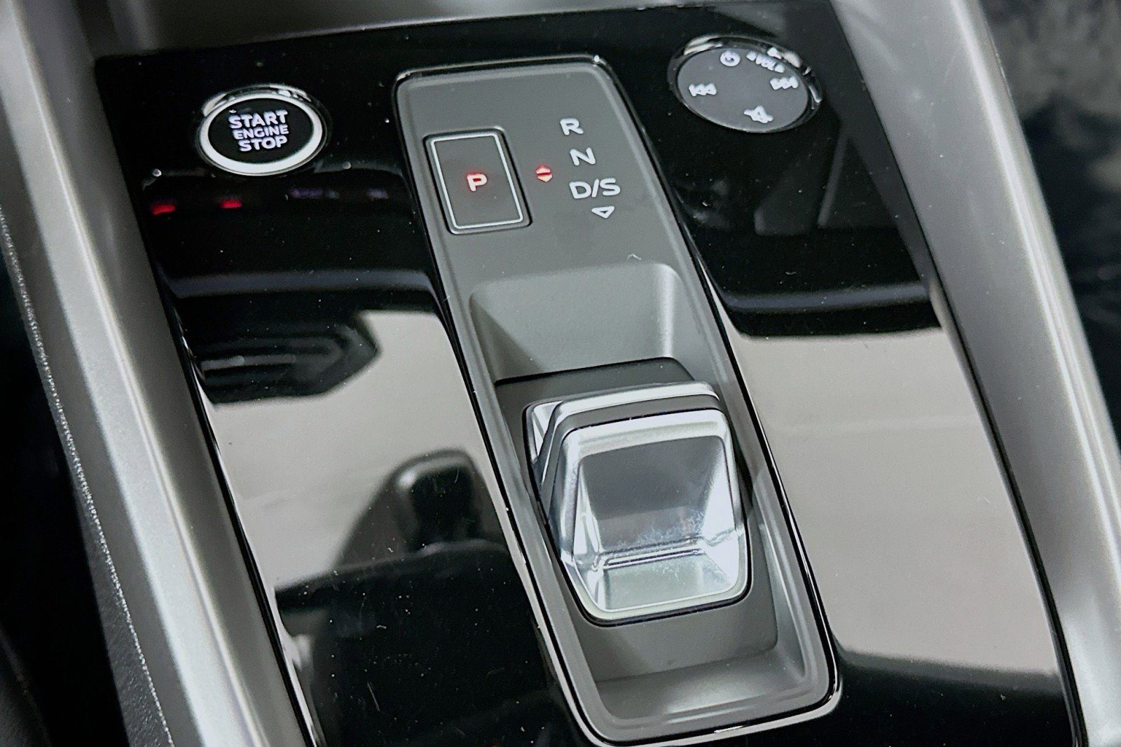 Used 2024 Audi A3 2.0T Premium Plus w/ Premium Plus Package image 7