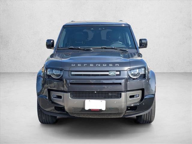 Used 2023 Land Rover Defender 130 X-Dynamic SE AWD/4WD image 2