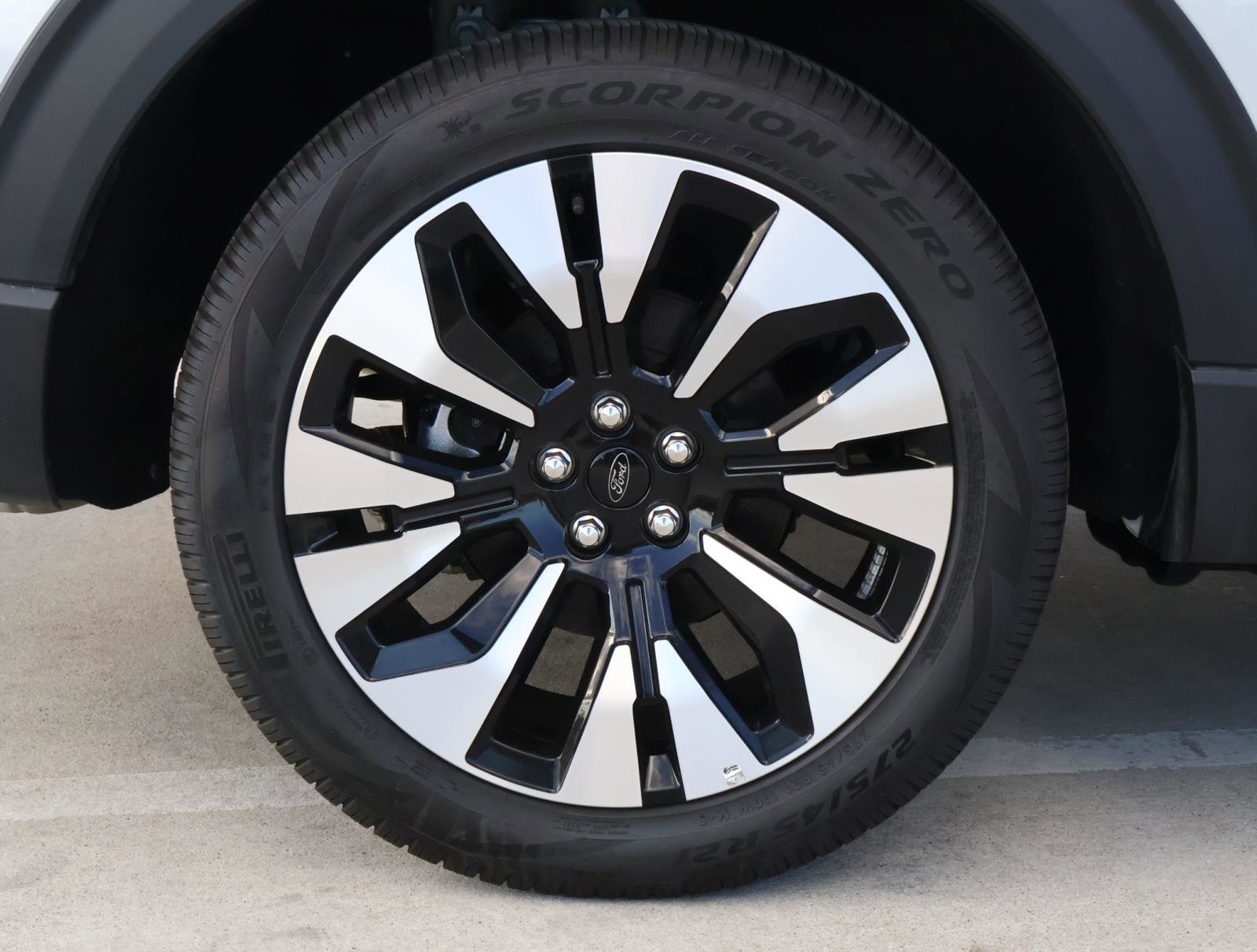 Used 2025 Ford Explorer Platinum w/ LUX Leather Package image 10