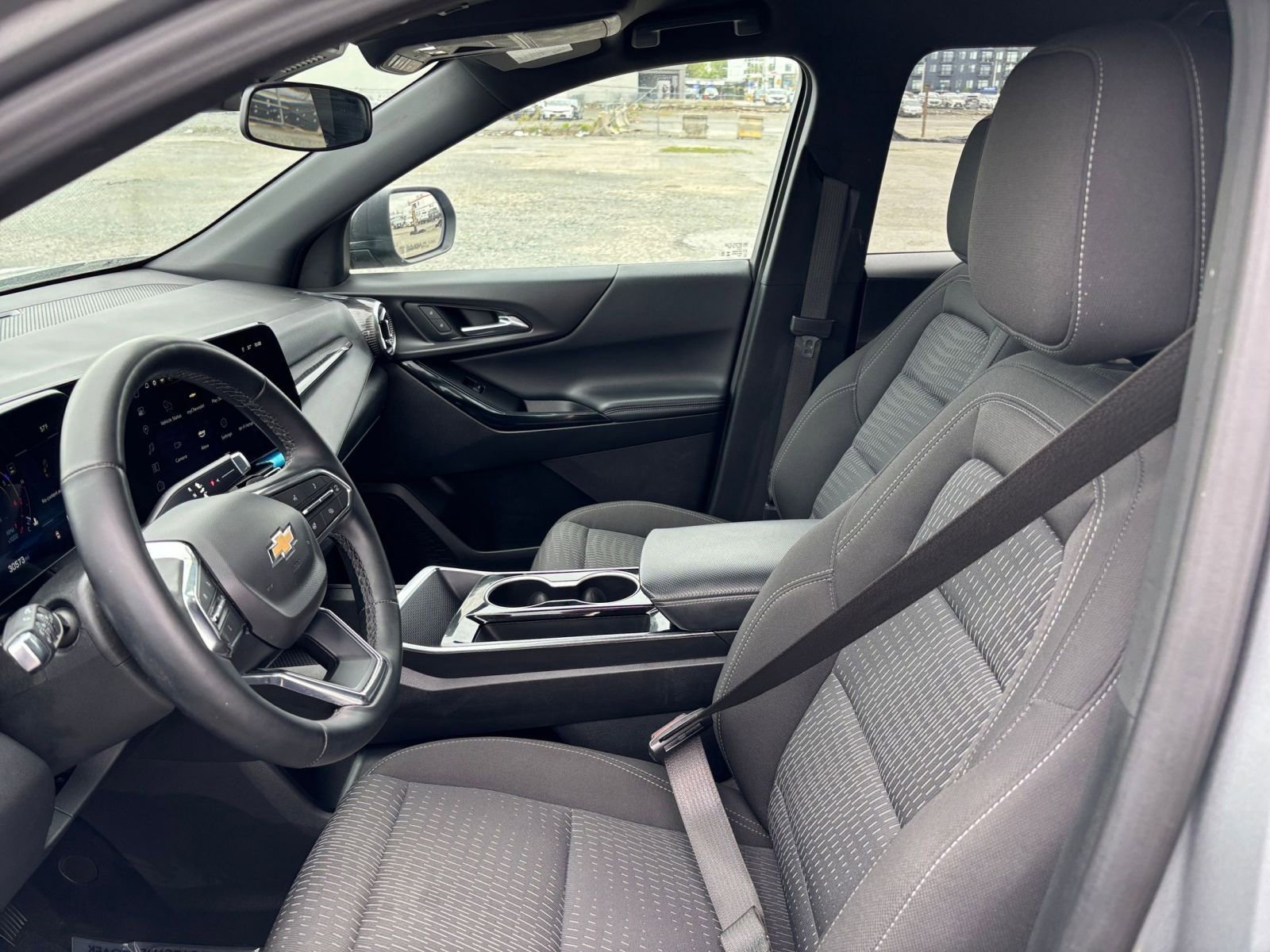 Used 2025 Chevrolet Equinox LT AWD/4WD image 27