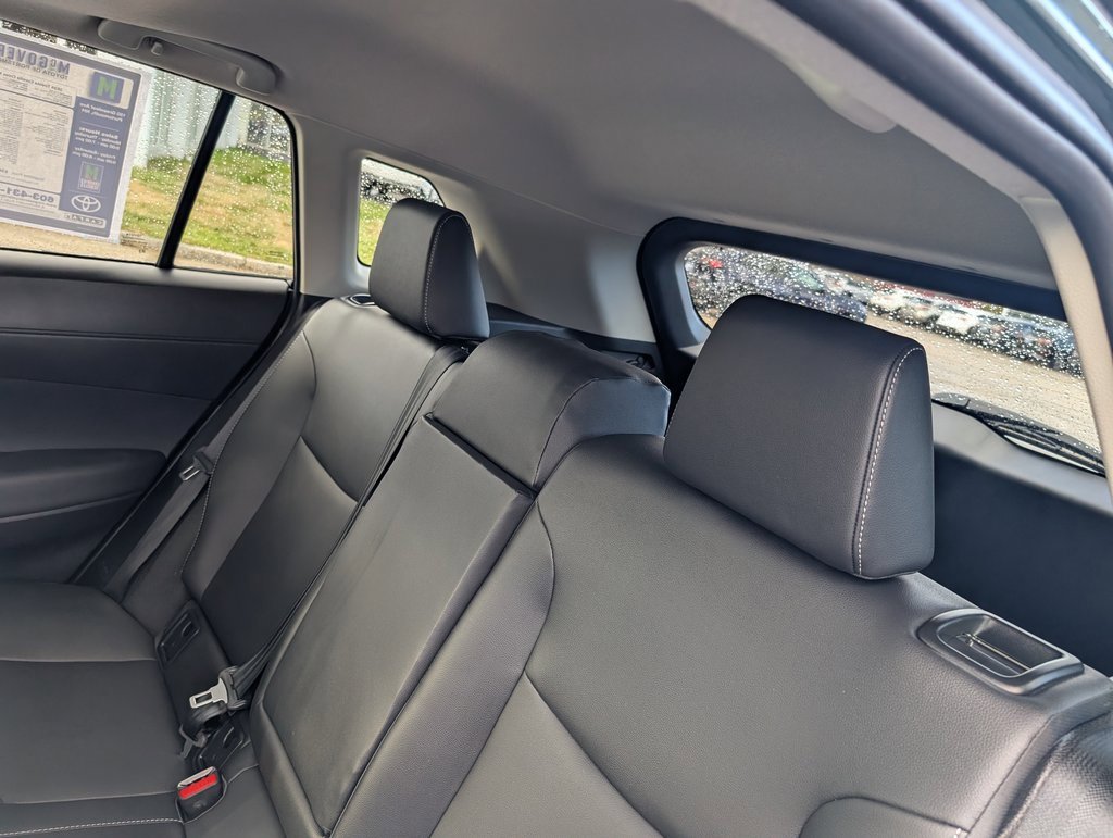 Used 2024 Toyota Corolla Cross XLE w/ Convenience Package image 21