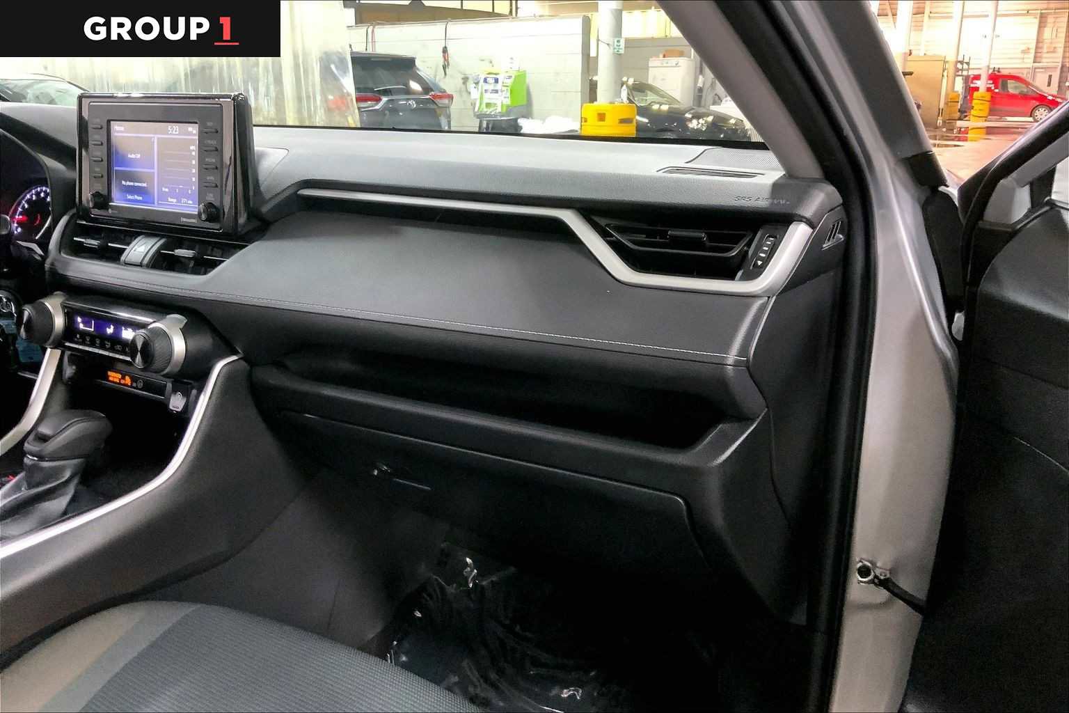 Used 2022 Toyota RAV4 LE image 18