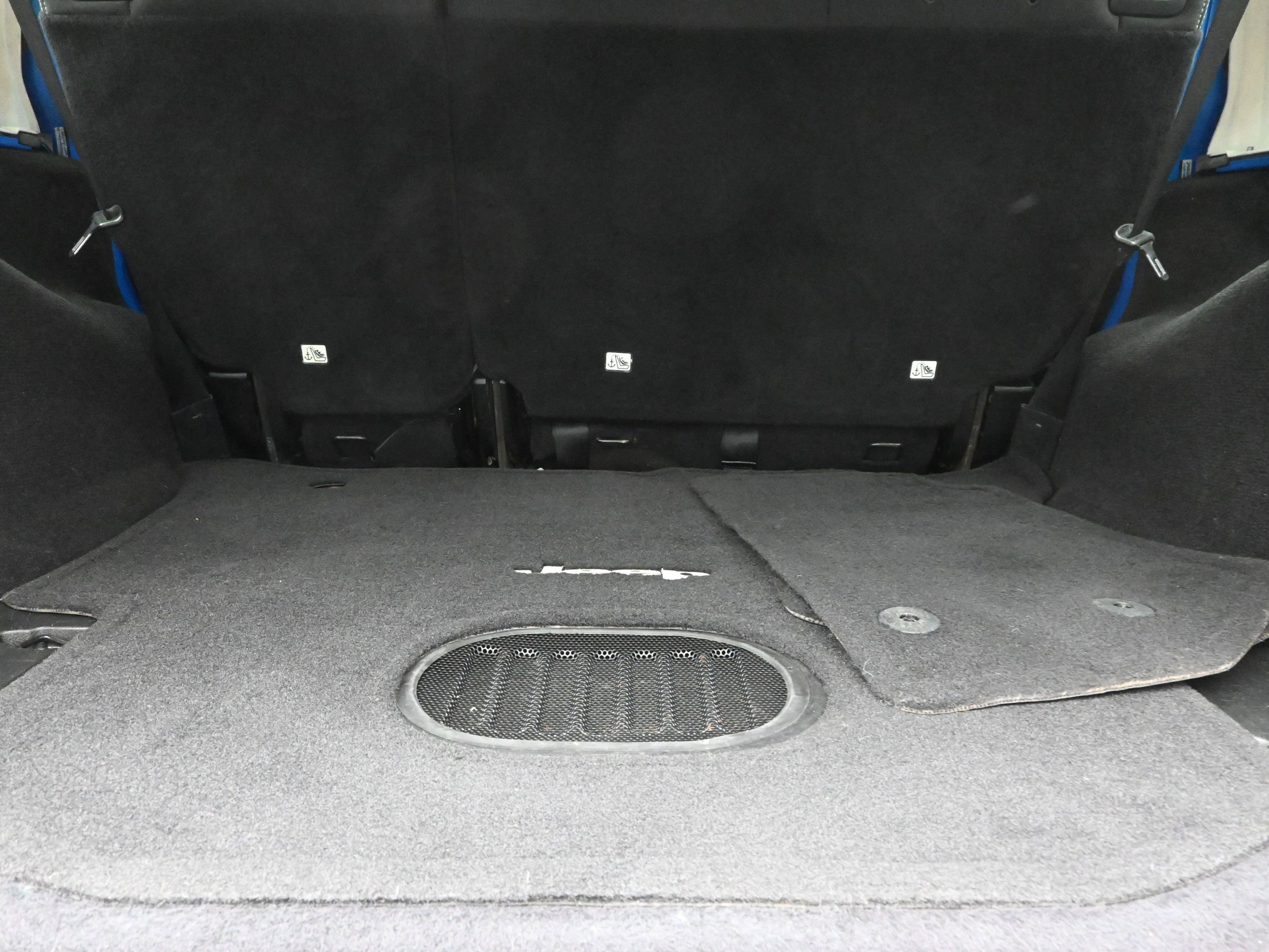 Used 2015 Jeep Wrangler Unlimited Sahara image 19