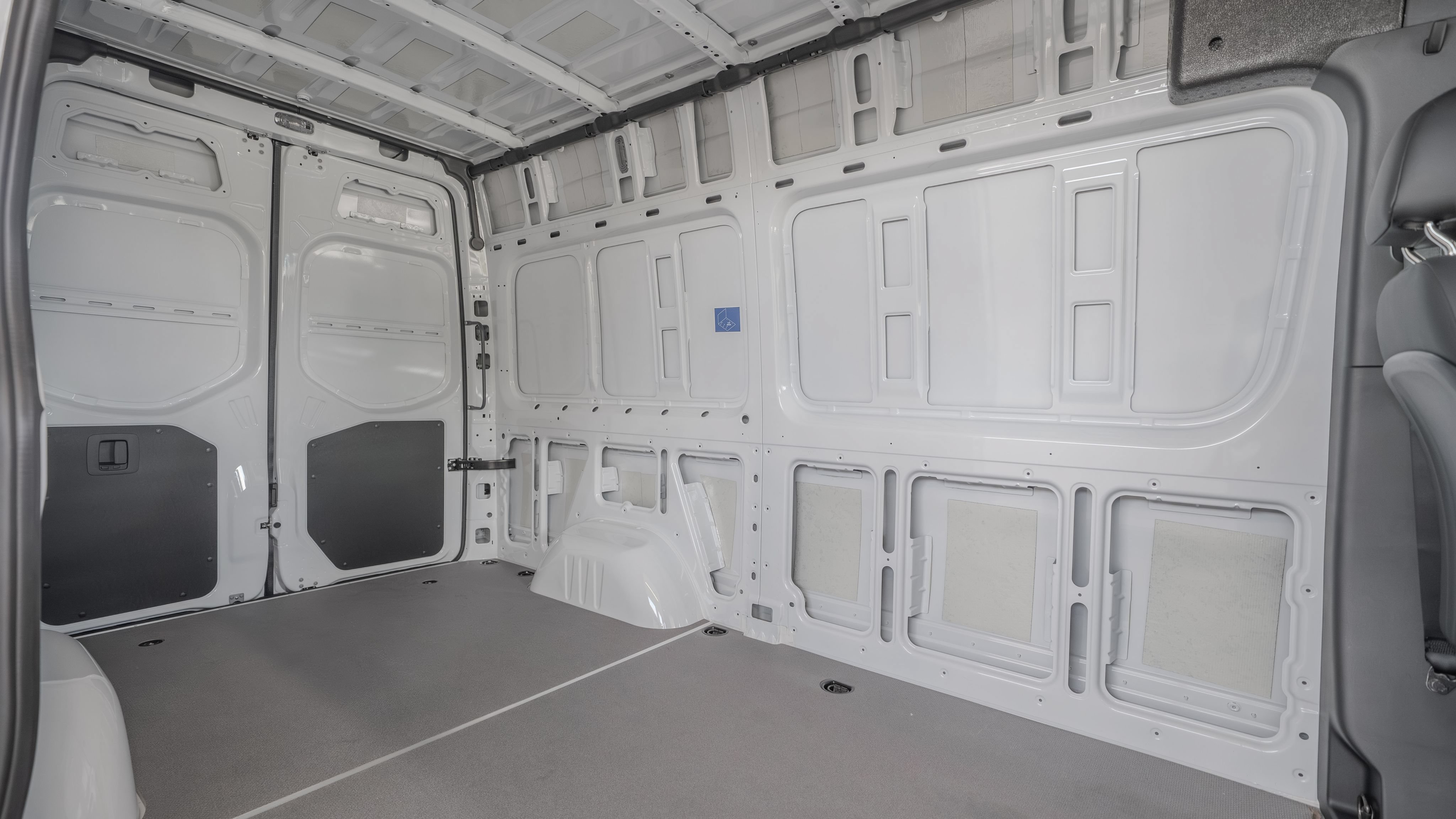 Used 2025 Mercedes-Benz Sprinter 2500 image 28