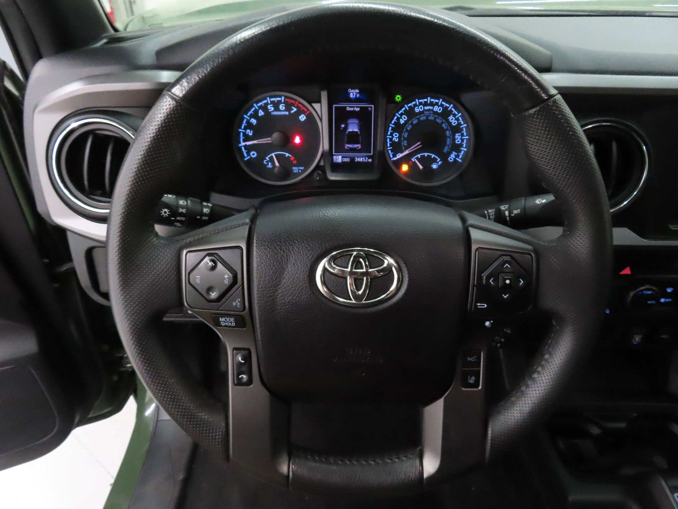 Used 2021 Toyota Tacoma TRD Sport image 14