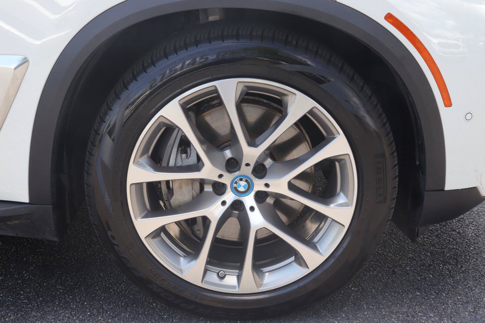 Used 2024 BMW X5 xDrive50e AWD/4WD image 49