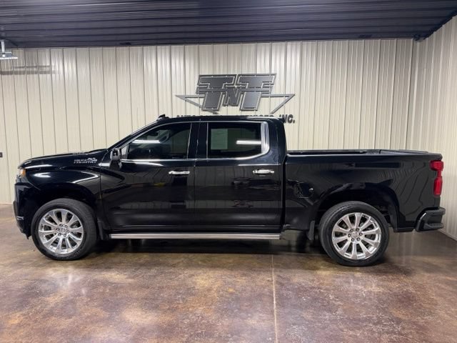 Used 2020 Chevrolet Silverado 1500 High Country w/ Technology Package AWD/4WD image 3