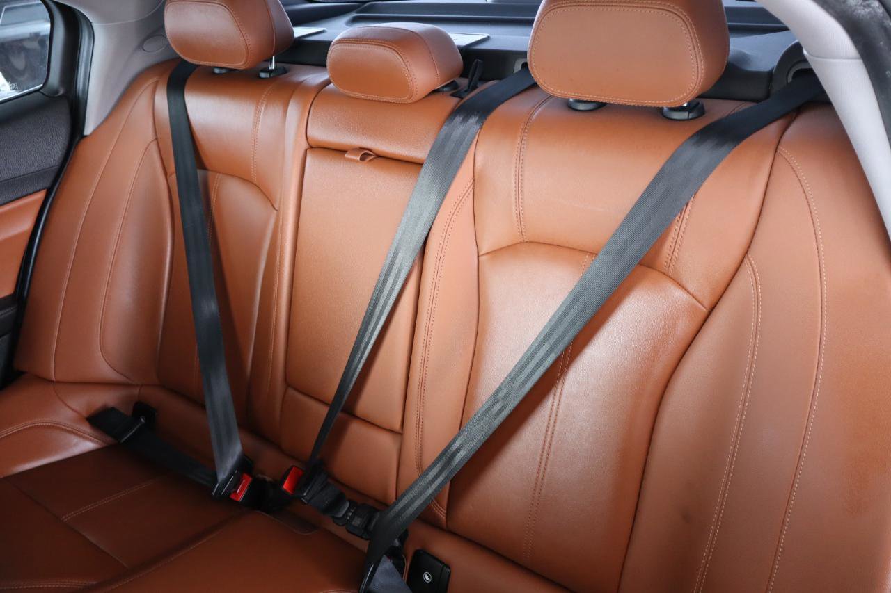 Used 2019 Alfa Romeo Giulia w/ Nero Edizione image 33